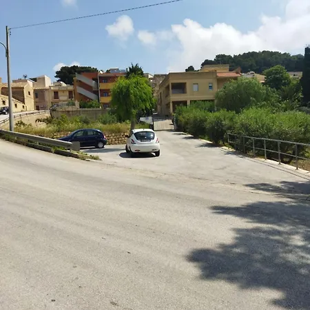 A Due Passi Dal Molino Valderice
