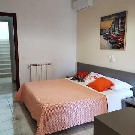 Homestay A Due Passi Dal Molino Valderice