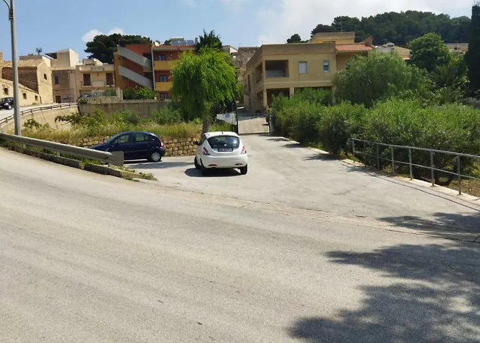 A Due Passi Dal Molino Valderice